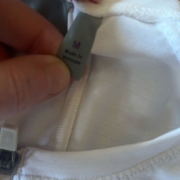 EUC WOMENS MEDIUM PACIFICA UPF TOP - Picture 2 of 7